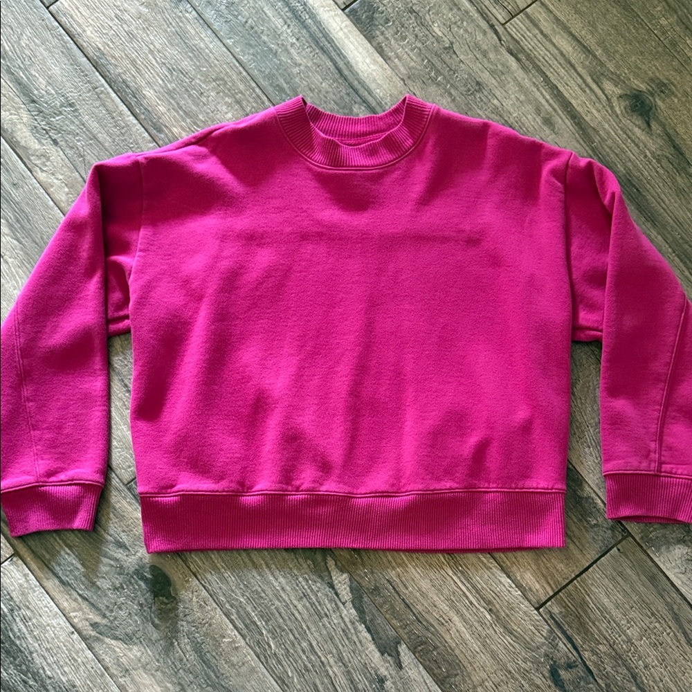 Classic Fuchsia Women's Crewneck Sweater
